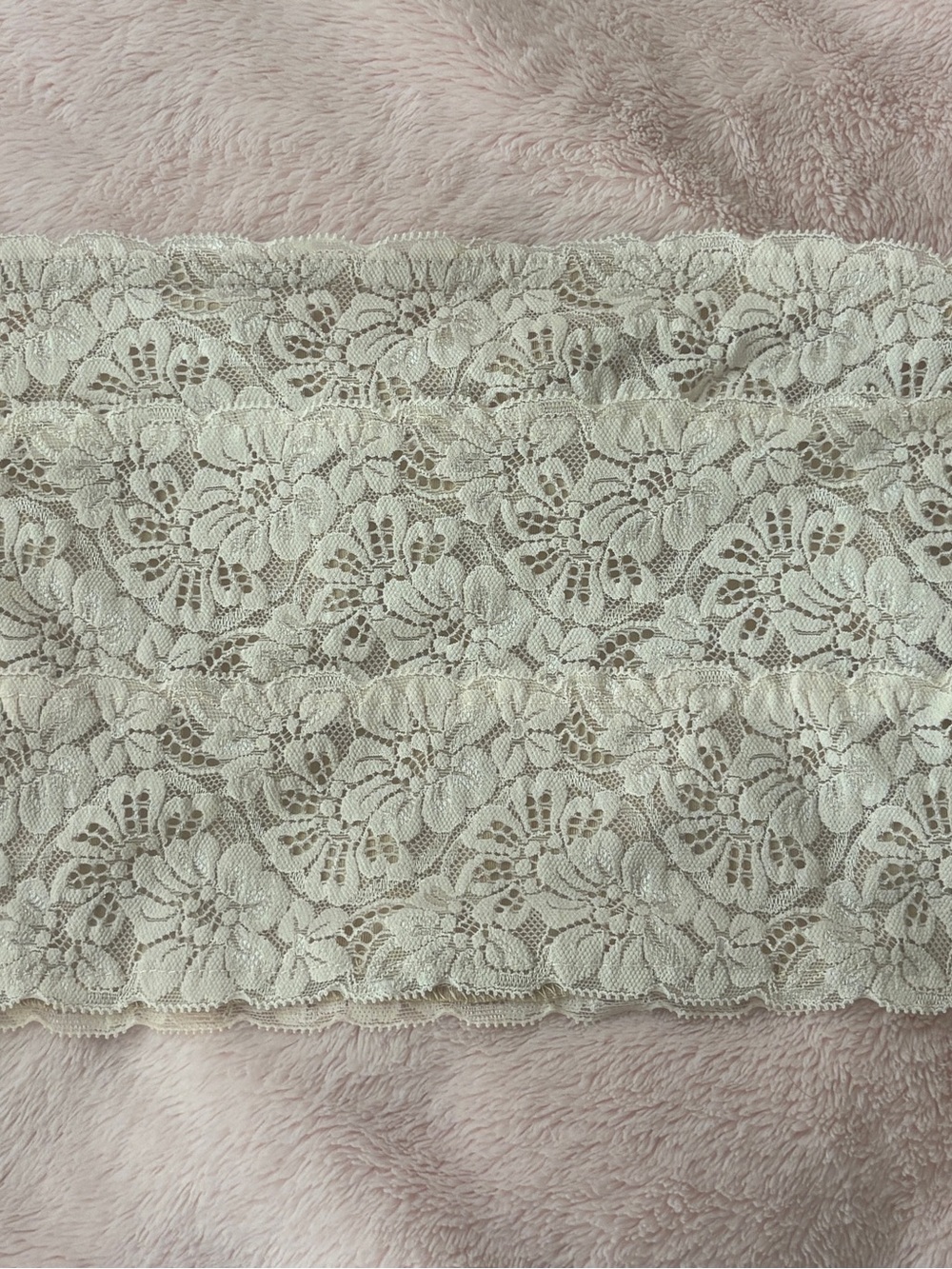 Edikted Light Pink Floral Lace Crop Top